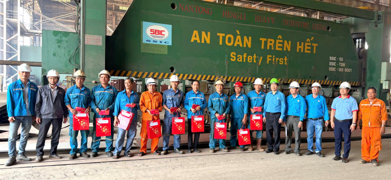 Công đoàn SBIC thăm, tặng quà đầu xuân